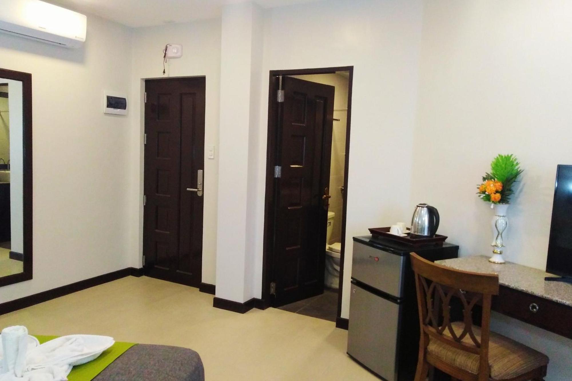 Venezia Suites Hotel Iloilo Номер фото