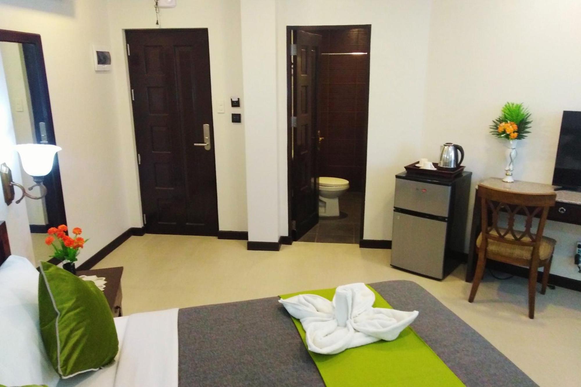 Venezia Suites Hotel Iloilo Номер фото