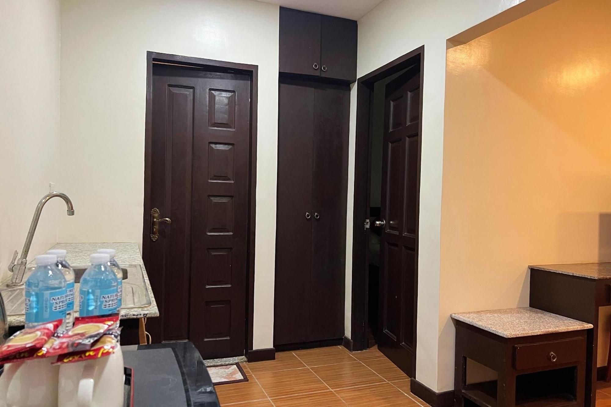 Venezia Suites Hotel Iloilo Номер фото