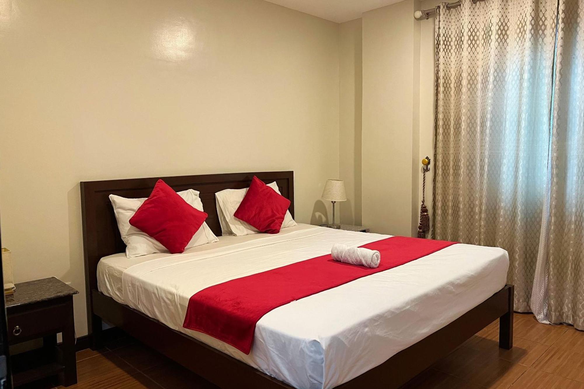 Venezia Suites Hotel Iloilo Номер фото