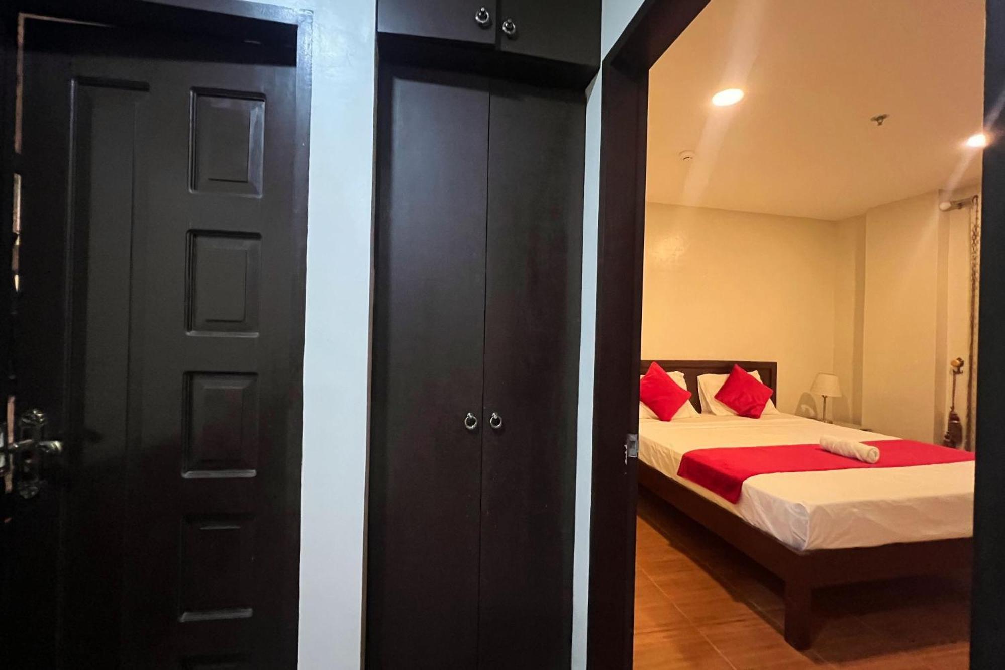 Venezia Suites Hotel Iloilo Номер фото