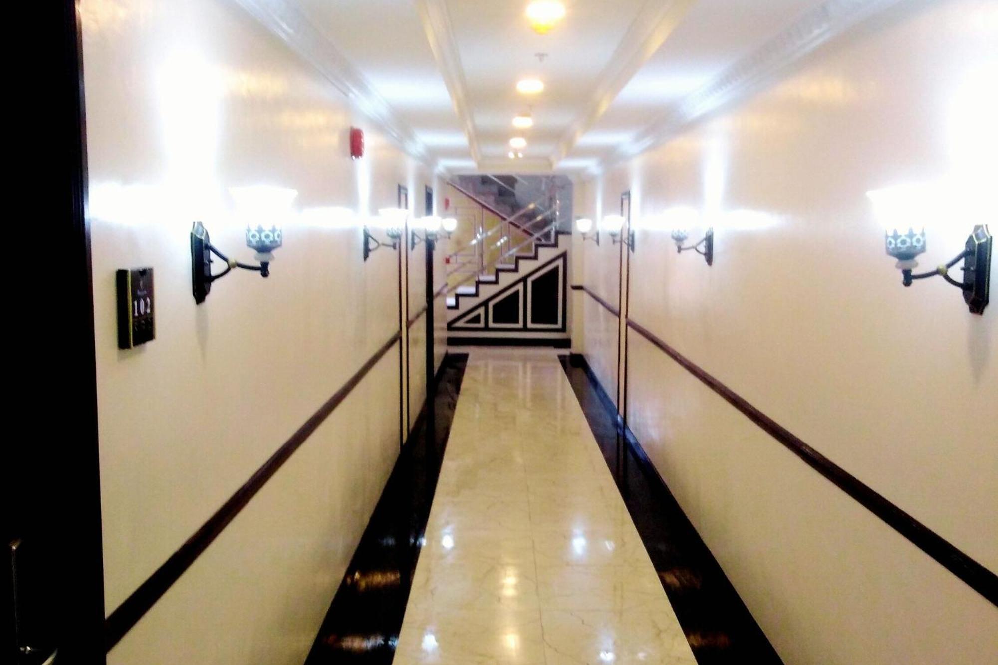 Venezia Suites Hotel Iloilo Экстерьер фото