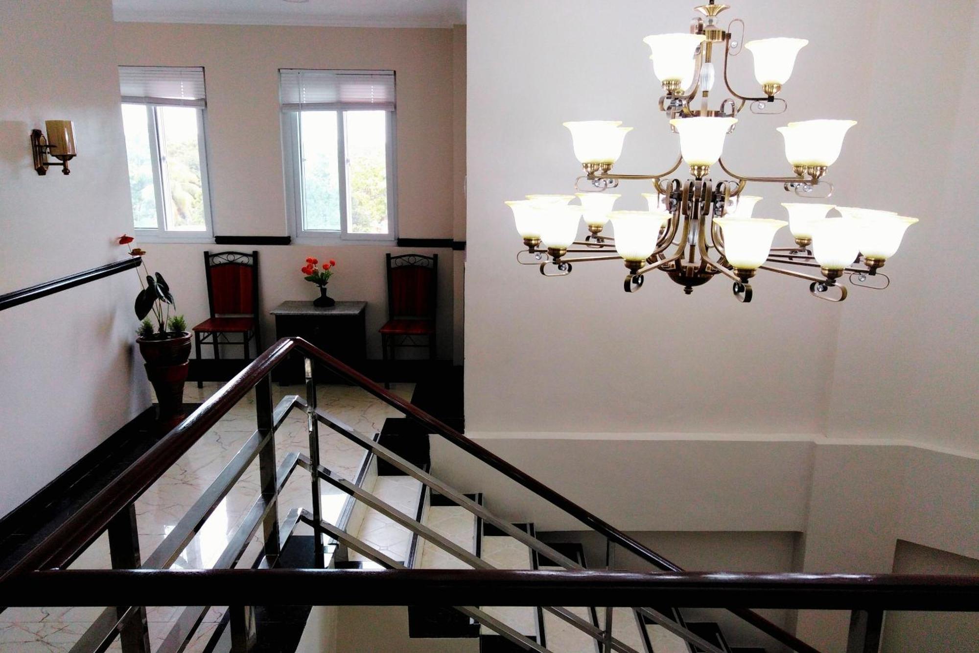 Venezia Suites Hotel Iloilo Экстерьер фото
