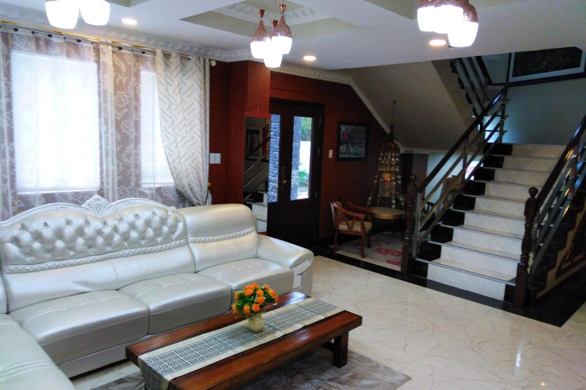 Venezia Suites Hotel Iloilo Экстерьер фото